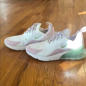 Nike Air Max 270